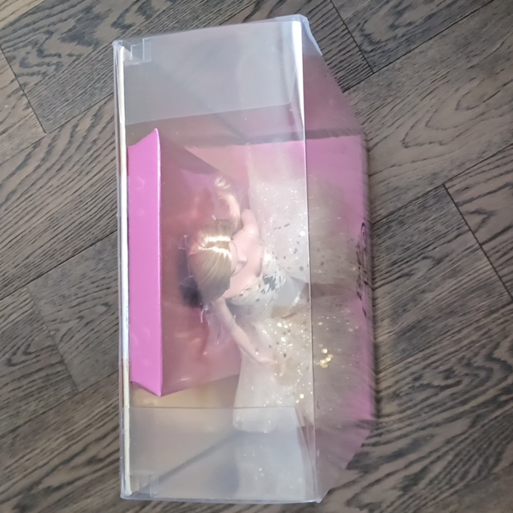 2008 Barbie 50 Gold Sparkly Strapless Holiday Gown Doll Mattel P9070 Robert Best - Picture 9 of 14